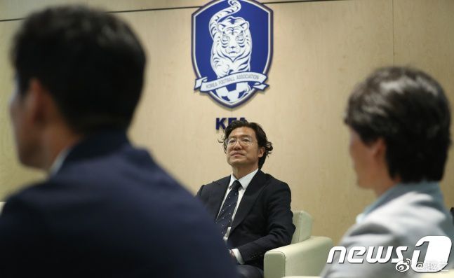 “欧冠？一场比赛一场比赛来吧，我认为我们今天从数字上取得了胜利，这也是我们的目标。